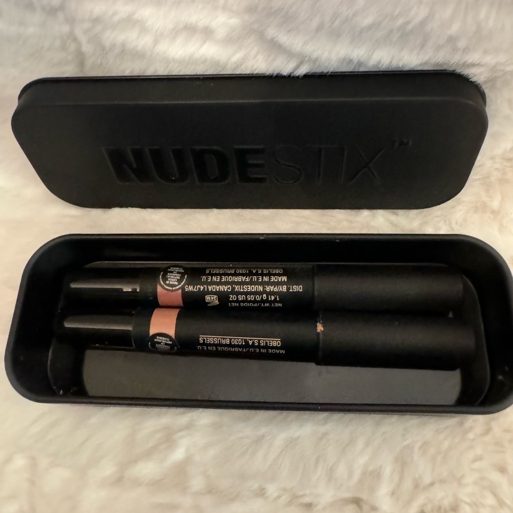 NUDESTIX LIP AND CHEEK PENCIL. Whisper and Mystic. Tin Included. NIB - Picture 6 of 10